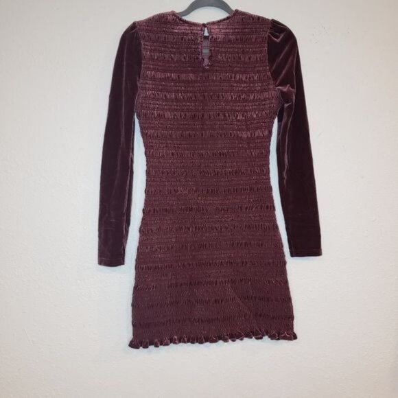NWT Wine Velvet Smocked Puff Sleeve Mini Dress Size Small - Picture 2 of 9